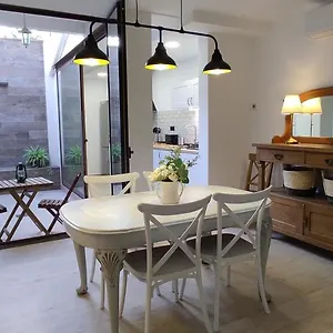 casabala-near-the-beach-and-barcelona-center.catalonia-hotels.com/